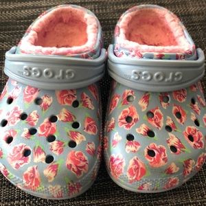 Lightly used Crocs for toddler girl clogs . C7